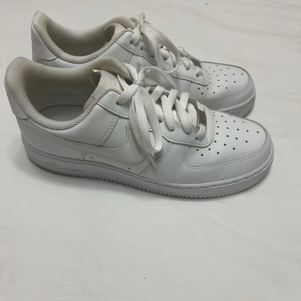 Women’s White Nike AirForce 1’s - 8.5